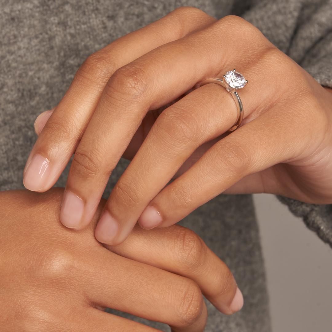 Aurora Classic 4 Prong Solitaire Engagement Ring with Moissanite
